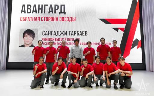 Чемпион Высшей Лиги КВН Сангаджи Тарбаев пообщался с курсантами центра «Авангард»