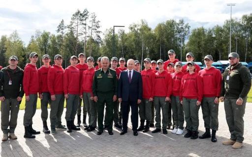 Президент России Владимир Путин оценил возможности центра «Авангард»