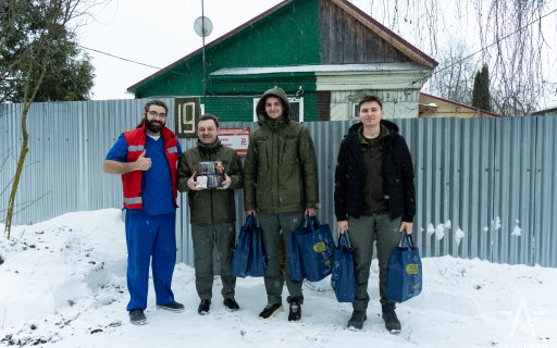 Центр «Авангард» поздравил ветерана войны Ивана Алексеевича Алексеева с наступающим Новым годом