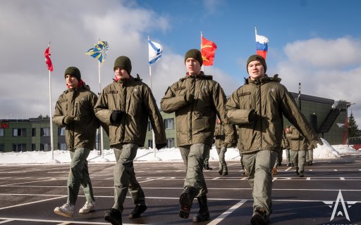 Завершилась первая в этом году смена для старшеклассников московских школ